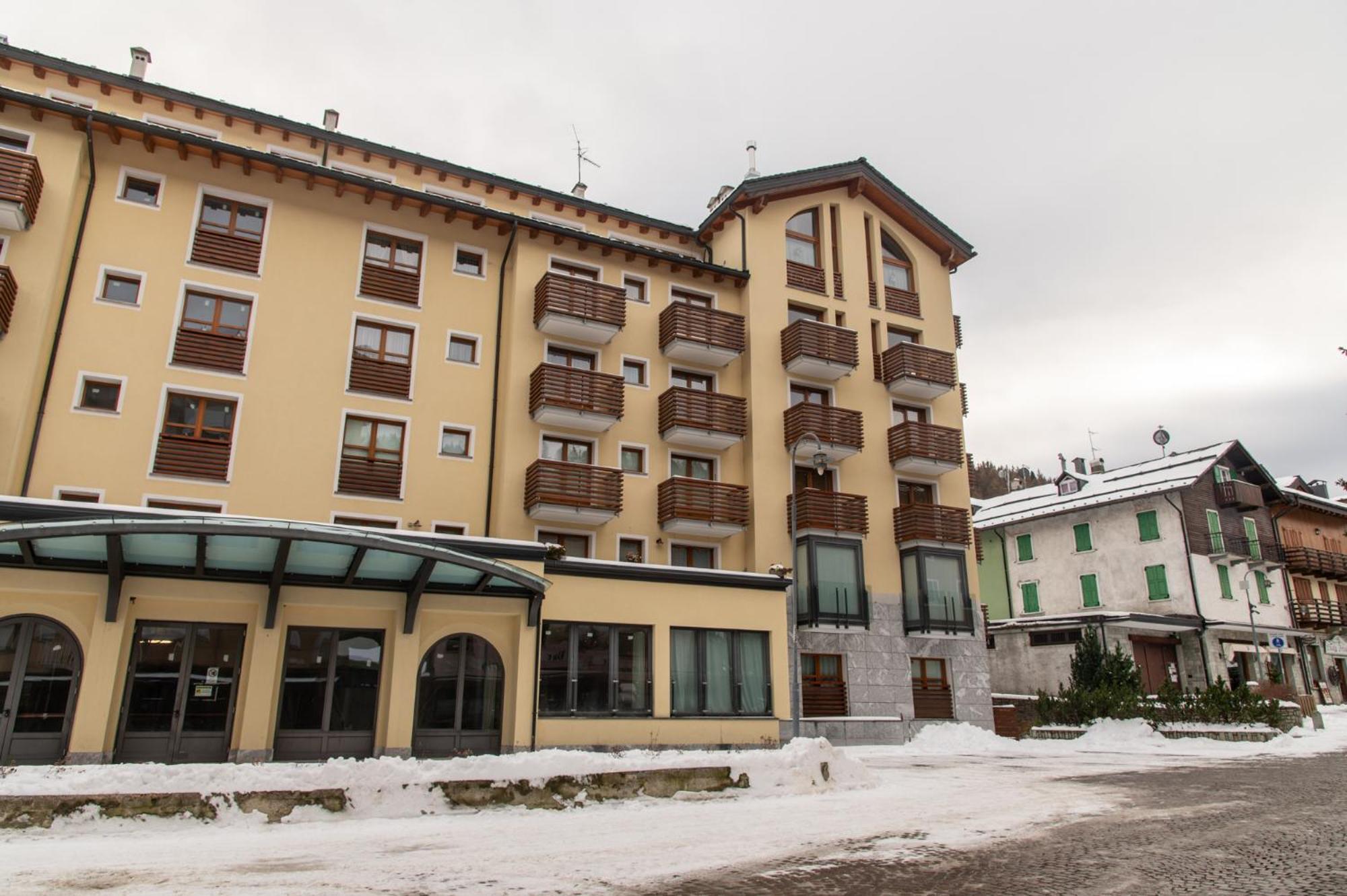 Monolocale In Centro A Madesimo Appartement Buitenkant foto